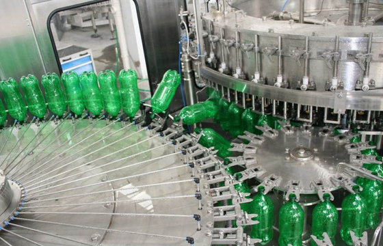 Het geautomatiseerde Soda het Vullen de Drank van Machinefrisdranken Vuller Sprankelende het Vullen Certificaat van Machinece