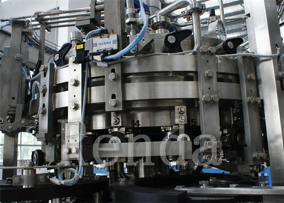 Hete Vruchtensapblik het Vullen Machine 2-in-1 die en het Afdekken Machine 6000 BPH vullen